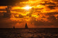 Tablou Canvas - Barci sub Soare pe Mare cu Nori