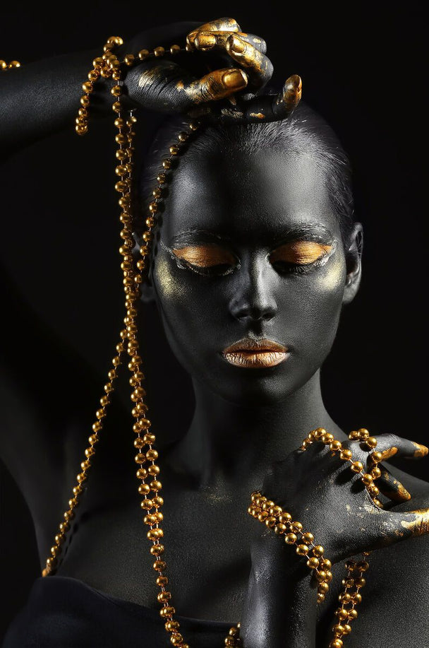 Tablou canvas - Femeia africana cu bijuteri gold