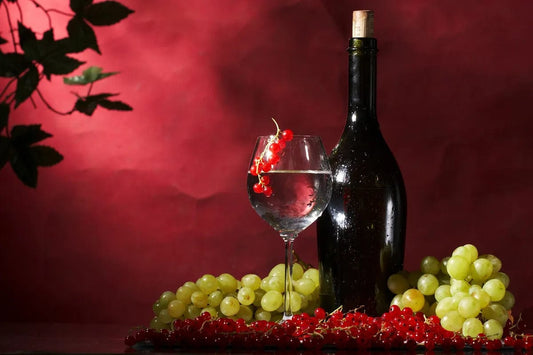 Tablou Canvas - Eleganta Sticlei de Vin si Struguri
