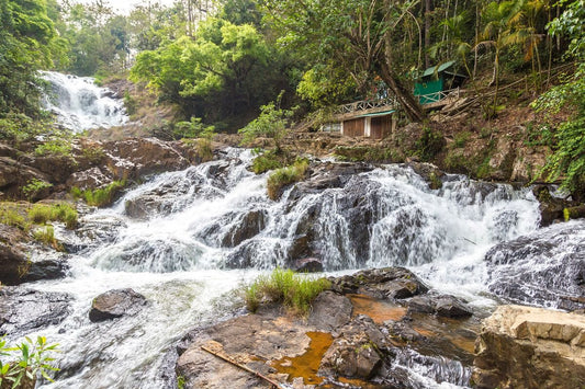 Tablou pe sticla in relief -  Cascada pe parau de munte